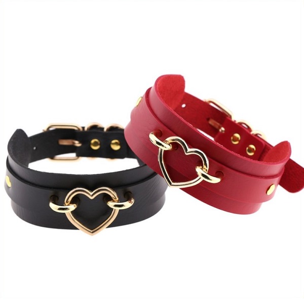 PK20004A - Las Lingerie gold heart collar